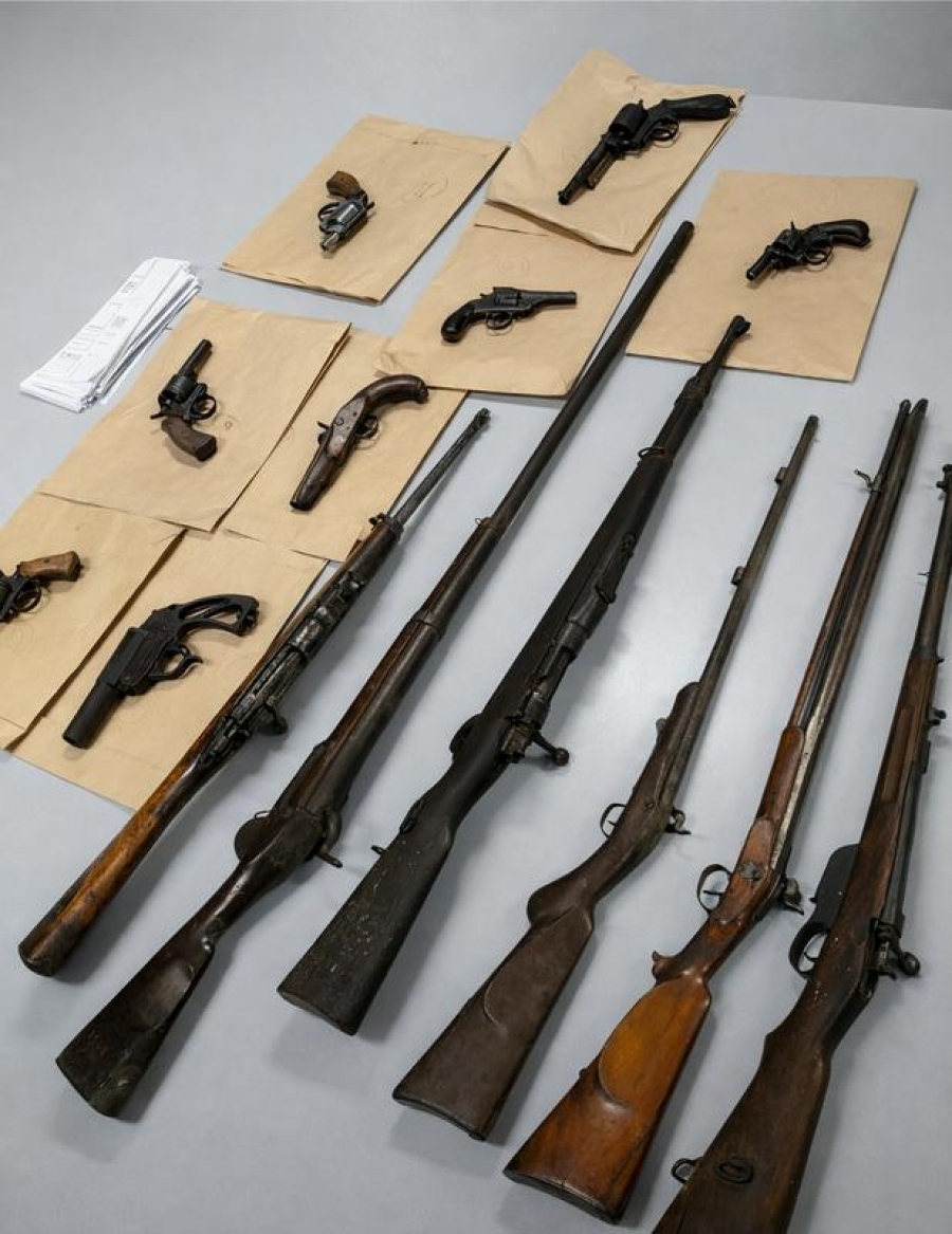 POLICAJCI OSTALI U ŠOKU NAKON PRETRESA: U kući nezakonito držao i vojno naoružanje koje je zabran jeno