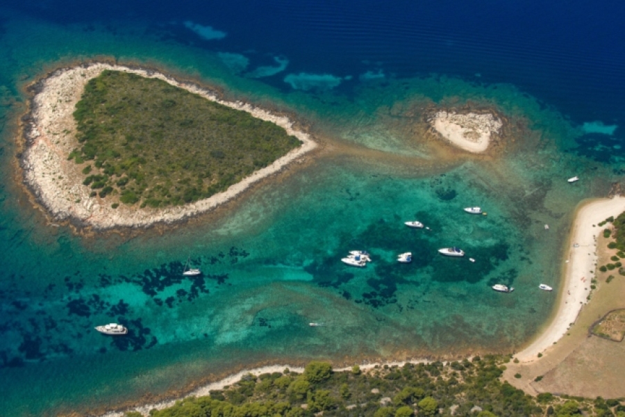 HRVATSKI OTOK MOGAO BI PRIPASTI SRBIJI: 'Ti ljudi rade to što rade' (VIDEO)