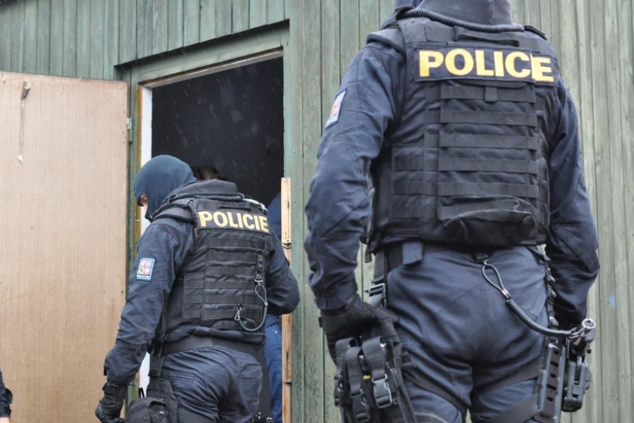 ČEGA SU SE DOSJETILI: Razotkrivena banda, pogledajte gdje su skrivali kokain (VIDEO)