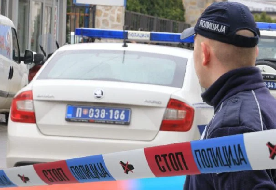 UŽAS U SRBIJI: Muškarac nožem izbo svoju majku, uhapšen je
