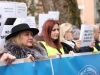 PROTEST RADNIKA STOMATOLOGIJE ISPRED VLADE KS: 'Ako je ovo napredak, vratite nas nazad' (FOTO)