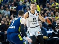 'SVI STE VI TURSKI SINOVI': Navijačima Partizana priređen samo takav doček od navijača Fenerbahcea, a tu je slika Sultana Murata