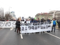'SB' NA NOVIM PROTESTIMA U SARAJEVU: Građani krenuli prema Tužilaštvu KS, organizatori pozvali na nenasilno ponašanje (FOTO)