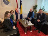 ČELNICI KLUBA HRVATA U DOMU NARODA PSBiH SA SINDIKATOM BHRT-a: Ne smije biti gašenja javnog servisa...
