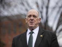 AMERIKU SU MOGLI UVUĆI U VELIKE SUKOBE: ICE smanjuje prisustvo u Minnesoti, Homan najavljuje kraj operacije