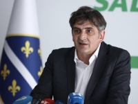 FARUK KAPIDŽIĆ KAŽE DA IH SDA NEĆE SPAŠAVATI: 'Konaković drži leđa Dodiku, Trojka mu je sve omogućila'