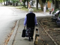 POTVRĐENA OPTUŽNICA ZA PENZIONERSKI OKRŠAJ GODINE: Izvadila dasku od 80 cm i pretukla komšinicu