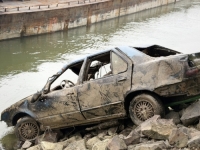 NAKON 11 GODINA: Iz Dunava izvučen automobili, u njemu pronađeni ljudski ostaci