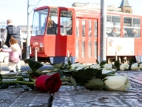 SOLIDARNOST NA DJELU: 'Jedna borba, srcem uz Sarajevo' - Beograđani u šetnji zbog tramvajske nesreće u Sarajevu