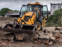 UŽAS U BiH: Bagerista doživio nesreću na radu, preminuo na putu do bolnice