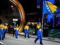 PLAVO ŽUTI, ŽUTO PLAVI: Delegacija BiH prodefilovala na svečanoj ceremoniji otvaranja ZOI 2026