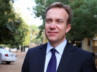 SKANDAL TRESE GLOBALNU ELITU: Otkrivene njegove veze s Epsteinom, šef Svjetskog ekonomskog foruma dao otkaz