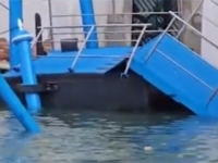 DRAMATIČNE SNIMKE S JADRANA: Incident na moru, gliserom pokosio turiste pa se zabio u zgradu....