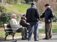 NESVAKIDAŠNJI POTEZ PENZIONERA: Prikupljaju novac od povećanbih penzija da uplate ministrima kao pomoć