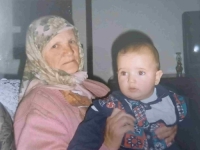 BEZ PRAVDE ZA UBISTVO 11 ČLANOVA PORODICE PLOSKIĆ U NEVESINJU: Emina ostala bez tri sina i petoro unučadi