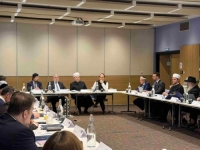 ISTINA ĆE POBIJEDITI: Na skupštini Evropskog muslimansko-jevrejskog vijeća muftija Grabus uručio primjerak Hagade rabinu Goldschmidtu