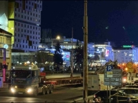 NAKON UŽASNE NESREĆE: Uklanja se tramvaj kod Zemaljskog muzeja BiH (VIDEO)