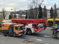 NAKON STRAVIČNE NESREĆE: Stigle dizalice koje će ukloniti tramvaj