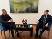 SUSRET U PRIŠTINI: Milo Đukanović razgovarao sa premijerom Kosova Albinom Kurtijem, razmijenili mišljenja o...