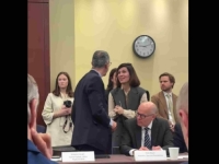 KAD SABINA LOBIRA: Zagrljaj u Washingtonu sa profesorom kojem je zasmetao 'bošnjački demografski oportunizam' (VIDEO)