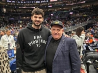 DODIK SE U SAD-u SREO S KOŠARKAŠEM WASHINGTONA: Objavio je zajedničku fotografiju