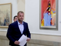 UMISLIO DA JE BITAN: Da li Stanivukovića obezbjeđuje 40 ljudi?