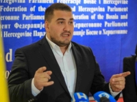 ZAHIRAGIĆ UHVATIO NiP u VELIKOM KRIMINALU: 'Njihovi kadrovi su milioneri. Firma Danijele Kristić plasirala svoju robu u Apotekama Sarajevo preko...!'