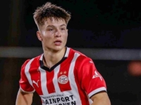 STIŽU POHVALE SA SVIH STRANA: Trener PSV-a oduševljen Bajraktarevićevom igrom - 'Vidim kako...!'