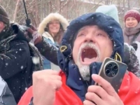 VIŠE OD TRI GODINE JE ČEKAO: Ovo je reakcija oca kada mu javljaju da mu se sin vraća kući nakon zarobljeništva (VIDEO)