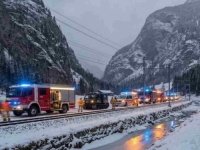 UŽAS U ŠVICARSKOJ: Voz iskočio iz šina, ima povrijeđenih