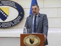 KOMENTAR KONAKOVIĆEVE PRESS KONFERENCIJE: Loša komedija kao uvertira u tragediju!