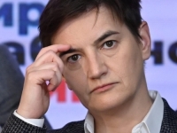 SKANDALOZNA ANA BRNABIĆ ŽMURI NA VUČIĆEVE BATINAŠE: 'Ovo u Srbiji nismo vidjeli od 1945.!'