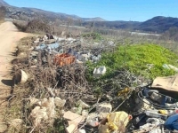 HDZ-ova VLAST UNIŠTAVA HERCEGOVAČKI BISER: Stolac tone u deponije (FOTO)