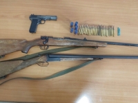 UHAPŠEN OTAC I SIN: Skrivali oružje i municiju