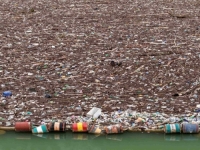 VELIKA SRAMOTA: Ogromna količina smeća u Drini kod Višegrada privukla pažnju svjetskih medija (FOTO)