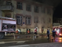 PUNO POSLA ZA VATROGASCE: Izbio požar u Starom hotelu u Velikoj Kladuši (FOTO)