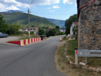 POLICIJA JE NA TERENU: Ljudske kosti pronađene na građevinskom zemljištu kod Mostara