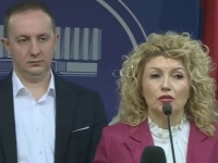 POSLANICI SDS-a OPTUŽILI VLAST U RS DA MASOVNO KUPUJE GLASOVE: Nude i do 500 KM za glas