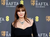 ZVIJEZDA MILANA: Monica Bellucci briljira u crnom sa luksuznim detaljem (FOTO)