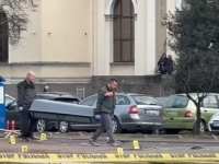 NAKON VIŠESATNE INTERVENCIJE: Izvučeno tijelo muškarca koji je stradao prilikom iskakanja tramvaja iz šina