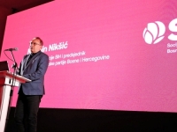NIKŠIĆ SA TRIBINE SDP-a U MAGLAJU: 'Laž o desetinama hiljada otpuštenih je zaboravljena, bez priča o...'