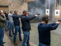 PADAJU REKORDI U KUPOVINI ORUŽJA: U velikoj evropskoj državi se masovno naoružavaju i građani