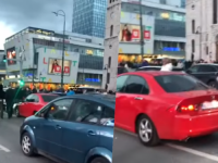 INCIDENT NA PROTESTIMA U SARAJEVU: Vozač automobila hrvatskih registarskih oznaka pokušao 'probiti' blokadu (VIDEO)