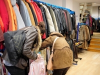 'U SECOND HAND RADNJI NISU IMALI POJMA ŠTA PRODAJU': Za samo 17 eura kupila luksuznu torbu pa pala s nogu kada je vidjela koliko stvarno košta (VIDEO)