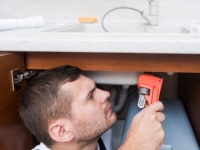 ZNA BITI NEUGODNO: Vodoinstalater otkrio kako se riješiti onog odvratnog smrada iz odvoda