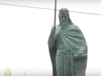 PADAJU U VODU MITOMANIJA I OBMANE: Vučićev svetac nije rođen u Srbiji, a 'junaštvo' je pokazao prihvaćanjem vazalskog odnosa...