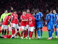 HAOS U LISABONU UZ KRATKI PREKID UTAKMICE: Sudija pokazao 'X', Viniciusa rasistički vrijeđao igrač Benfice (VIDEO