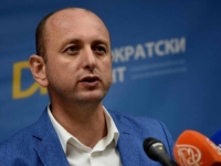 VRIJE U KOMŠILUKU: Prosrpski političar sutra predaje prijedloge o dvojnom državljanstvu, srpskom jeziku i trobojci...