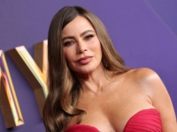 MAGNET ZA POGLEDE: Sofia Vergara gdje god se pojavi ostavlja bez daha – korzet u prvom planu (FOTO)