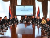 NASTAVLJAJU S RASIPANJEM NOVCA: Vlada RS potpisala novi ugovor o lobiranju za tri miliona KM